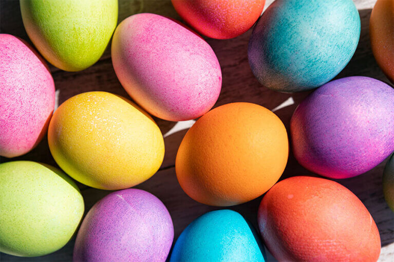 Färgglada ägg.